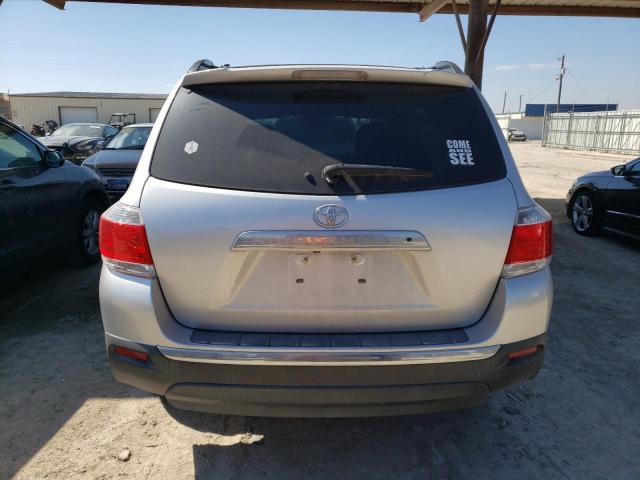 5TDZA3EH4DS042050 - 2013 TOYOTA HIGHLANDER BASE SILVER photo 6