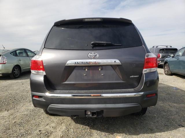 5TDBK3EH4DS202572 - 2013 TOYOTA HIGHLANDER BASE GRAY photo 6