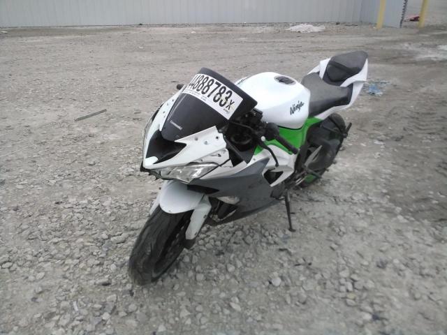 JKBZXJH16MA009328 - 2021 KAWASAKI ZX636 K WHITE photo 2