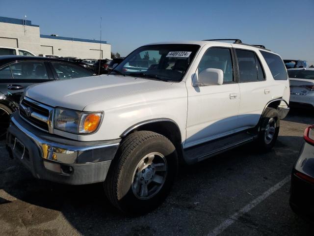 2000 TOYOTA 4RUNNER SR5, 