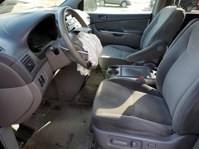 5TDBA23C36S061498 - 2006 TOYOTA SIENNA LE GRAY photo 7