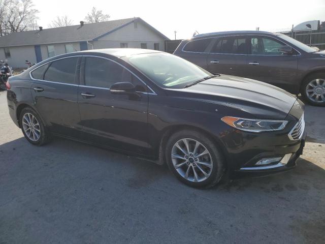 3FA6P0HD6HR143128 - 2017 FORD FUSION SE BLACK photo 4