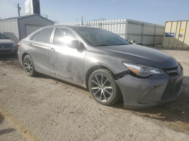 4T1BF1FK9FU482163 - 2015 TOYOTA CAMRY LE SILVER photo 4