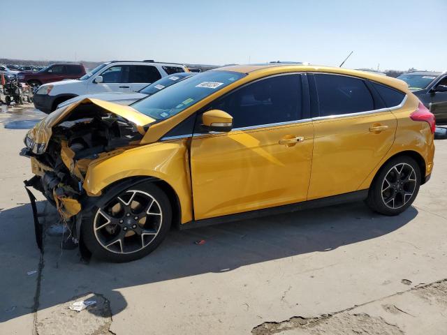 1FAHP3N24CL287376 - 2012 FORD FOCUS TITANIUM YELLOW photo 1