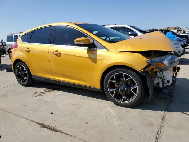 1FAHP3N24CL287376 - 2012 FORD FOCUS TITANIUM YELLOW photo 4