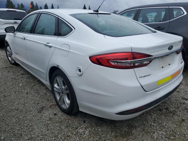 3FA6P0LU2JR171618 - 2018 FORD FUSION SE HYBRID WHITE photo 2