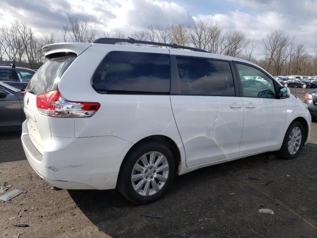 5TDDK3DC9DS066325 - 2013 TOYOTA SIENNA XLE WHITE photo 3