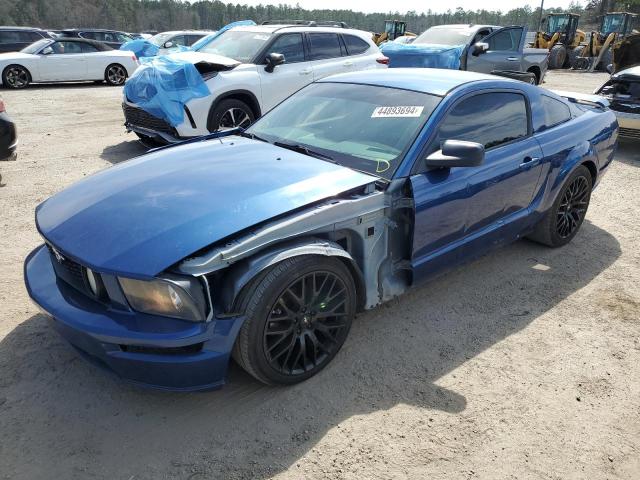1ZVFT82H565125586 - 2006 FORD MUSTANG GT BLUE photo 1