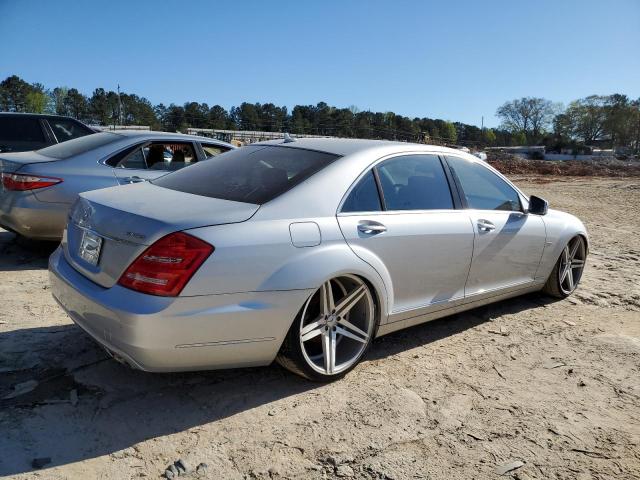 WDDNG9FB1AA311808 - 2010 MERCEDES-BENZ S 400 SILVER photo 3