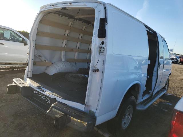 1GCWGAFP0P1125553 - 2023 CHEVROLET EXPRESS G2 WHITE photo 3