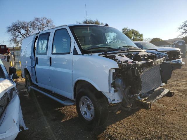 1GCWGAFP0P1125553 - 2023 CHEVROLET EXPRESS G2 WHITE photo 4