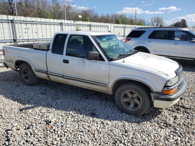 1GCCS19W728188833 - 2002 CHEVROLET S TRUCK S10 WHITE photo 4