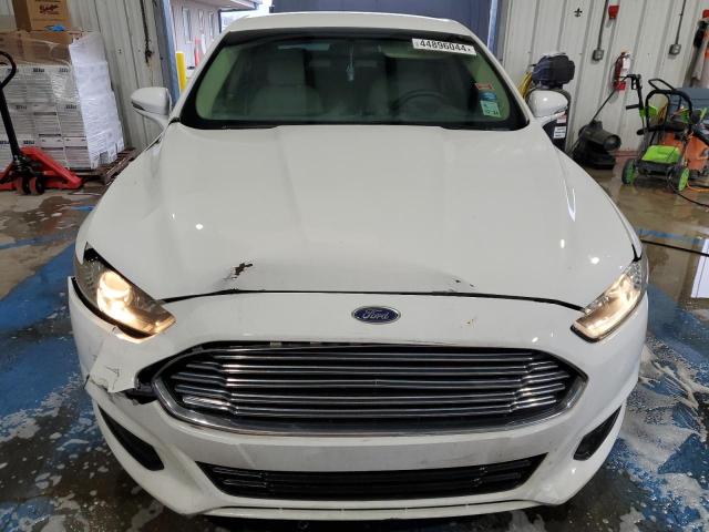 3FA6P0H73FR261550 - 2015 FORD FUSION SE WHITE photo 5