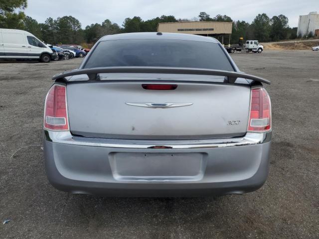 2C3CCAAG3DH633720 - 2013 CHRYSLER 300 SILVER photo 6