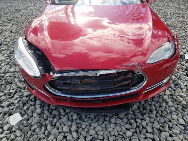 5YJSA1H15EFP61740 - 2014 TESLA MODEL S RED photo 11