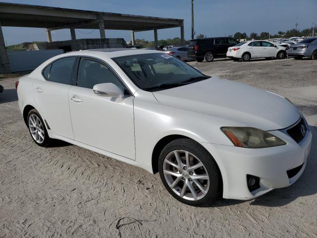 JTHCF5C20C2035733 - 2012 LEXUS IS 250 WHITE photo 4