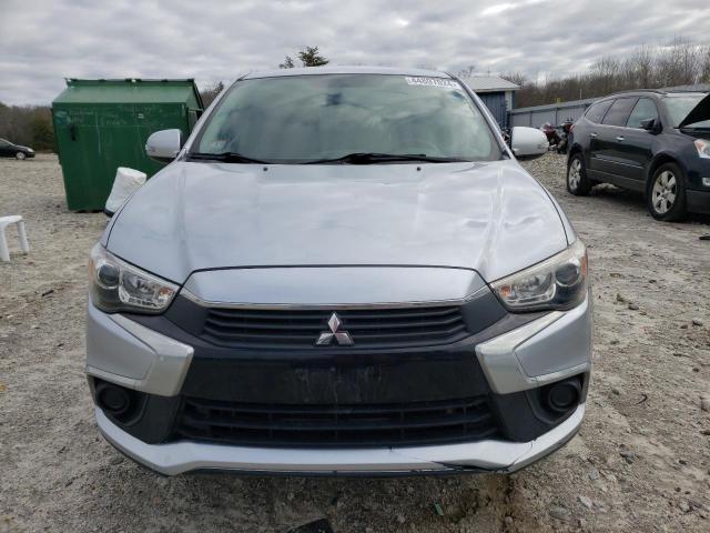 JA4AR3AU4GZ062272 - 2016 MITSUBISHI OUTLANDER ES SILVER photo 5