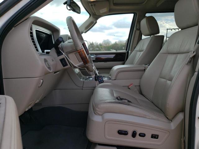 5LMFL28538LJ12968 - 2008 LINCOLN NAVIGATOR L WHITE photo 7