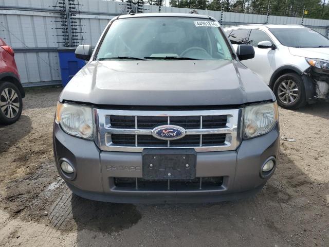 1FMCU0D72BKB70789 - 2011 FORD ESCAPE XLT GRAY photo 5