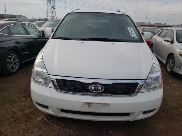 KNDMG4C76C6441663 - 2012 KIA SEDONA LX WHITE photo 5