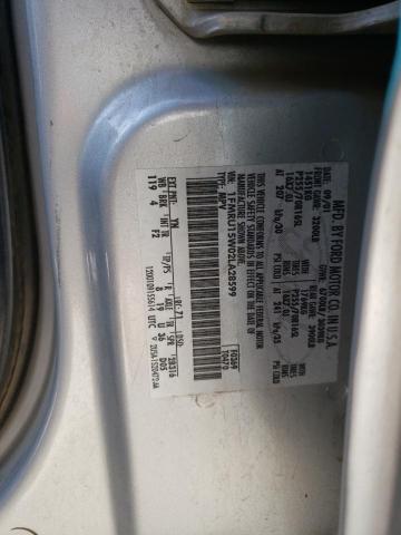 1FMRU15W02LA28599 - 2002 FORD EXPEDITION XLT SILVER photo 13