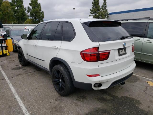 5UXZW0C56BL655096 - 2011 BMW X5 XDRIVE35D WHITE photo 2