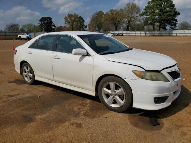 4T1BF3EK2BU608225 - 2011 TOYOTA CAMRY BASE WHITE photo 4