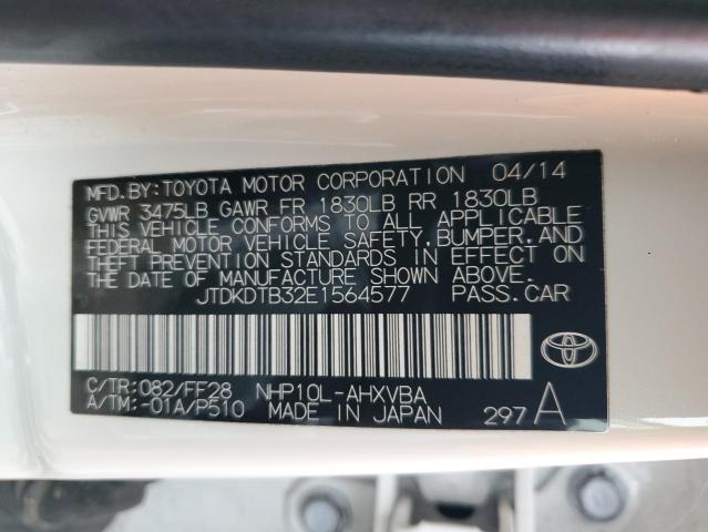 JTDKDTB32E1564577 - 2014 TOYOTA PRIUS C WHITE photo 12