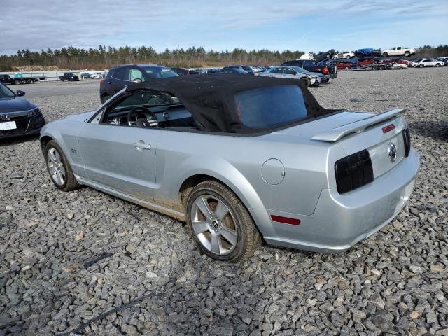 1ZVFT85H065243671 - 2006 FORD MUSTANG GT SILVER photo 2