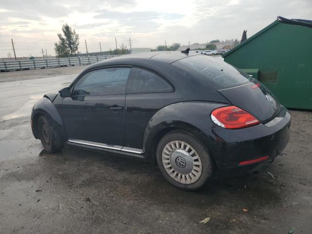 3VWJ07AT6FM601079 - 2015 VOLKSWAGEN BEETLE 1.8T BLACK photo 2