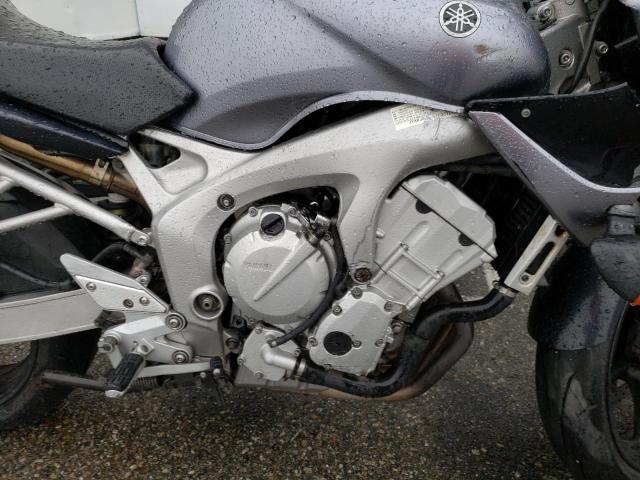 JYARJ08Y45A000725 - 2005 YAMAHA FZ6 SC SILVER photo 7