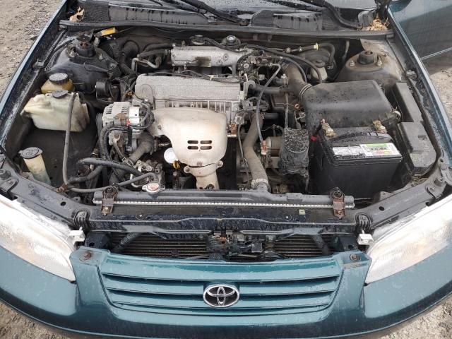 4T1BG22K0WU848813 - 1998 TOYOTA CAMRY CE GREEN photo 11