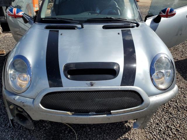 WMWRE33492TD55632 - 2002 MINI COOPER S SILVER photo 11