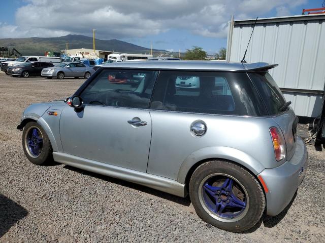 WMWRE33492TD55632 - 2002 MINI COOPER S SILVER photo 2