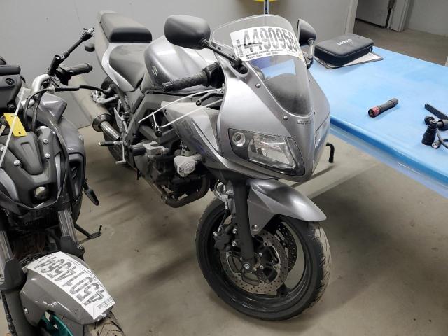 JS1VP53A392100544 - 2009 SUZUKI SV650S SILVER photo 1