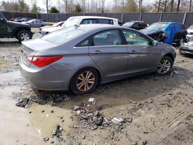 5NPEB4AC8CH469327 - 2012 HYUNDAI SONATA GLS GRAY photo 3