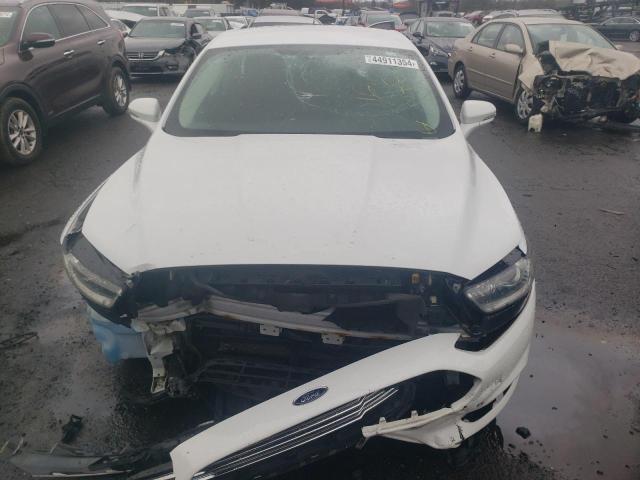 3FA6P0H78GR293895 - 2016 FORD FUSION SE WHITE photo 5