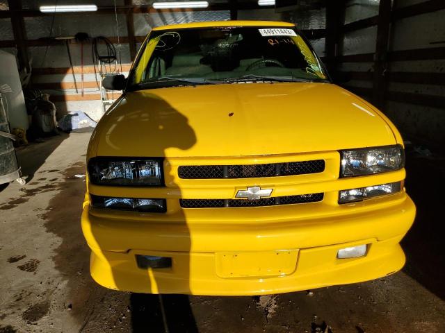 1GNCS18X43K105073 - 2003 CHEVROLET BLAZER YELLOW photo 5