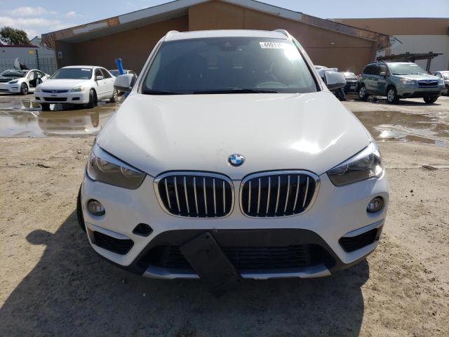 WBXHU7C59K5L12124 - 2019 BMW X1 SDRIVE28I WHITE photo 5