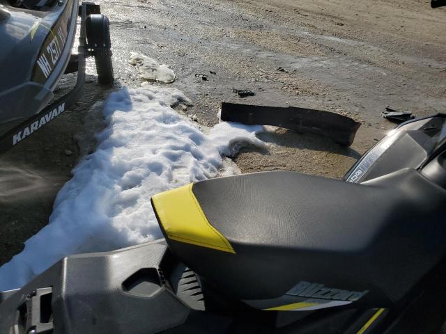 2BPSUPJAXJV000065 - 2018 SKI DOO MXZ BLIZZA TWO TONE photo 6