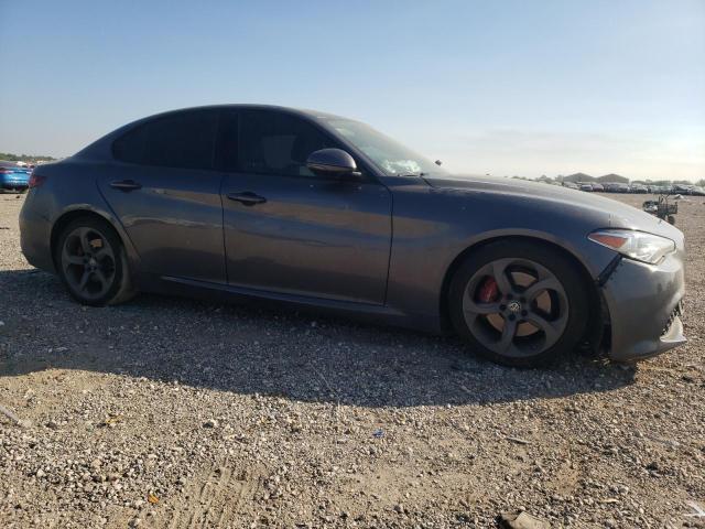 ZARFAEBNXJ7567358 - 2018 ALFA ROMEO GIULIA GRAY photo 4