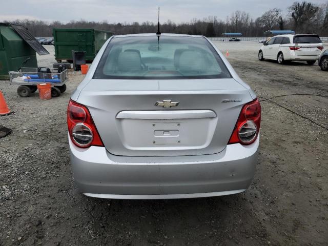 1G1JA5SH6D4112052 - 2013 CHEVROLET SONIC LS 银色 照片 6