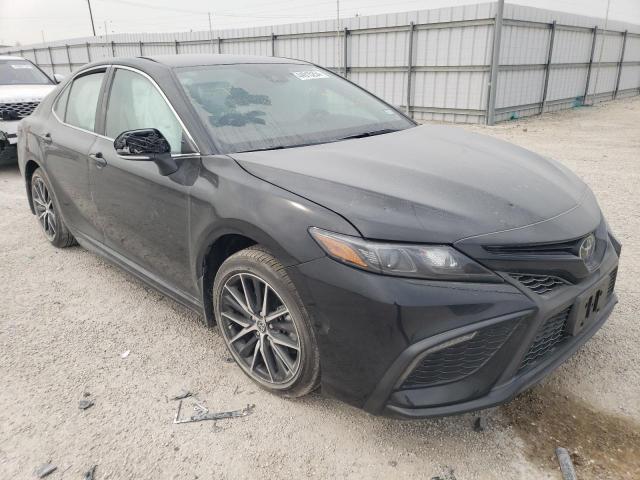 4T1G11AK3RU203015 - 2024 TOYOTA CAMRY SE NIGHT SHADE BLACK photo 4