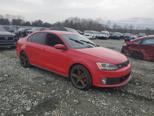 3VW4A7AJ1DM388872 - 2013 VOLKSWAGEN JETTA GLI RED photo 4