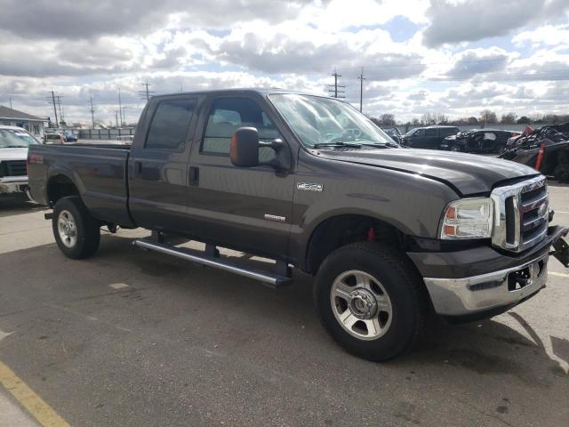 1FTWW31P65EA91551 - 2005 FORD F350 SRW SUPER DUTY CHARCOAL photo 4