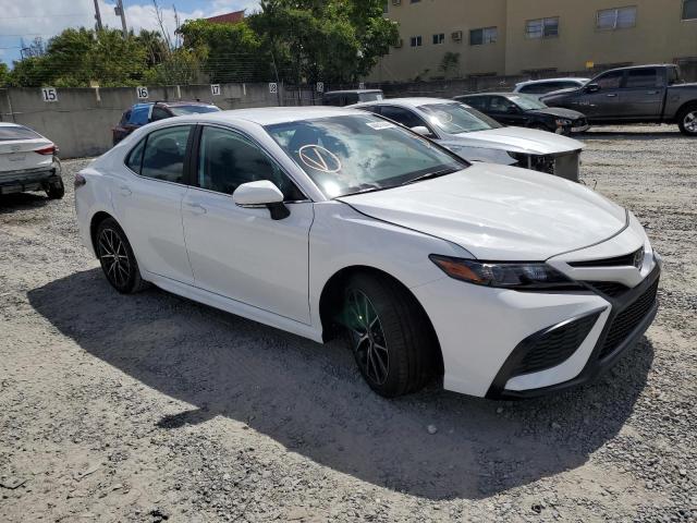 4T1G11AK0RU877722 - 2024 TOYOTA CAMRY SE NIGHT SHADE WHITE photo 4