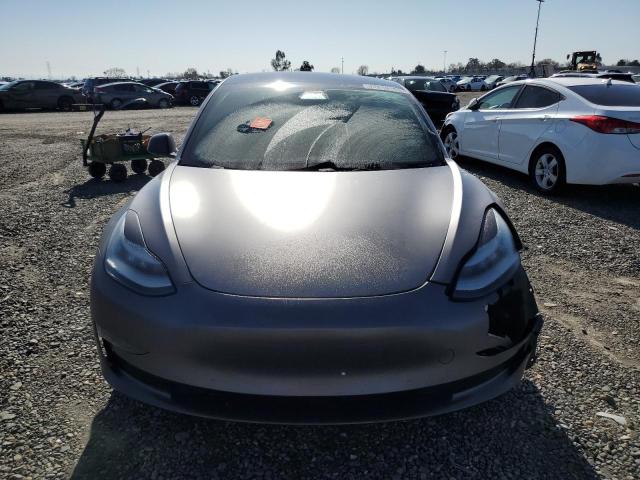 5YJ3E1EB2KF385760 - 2019 TESLA MODEL 3 GRAY photo 5