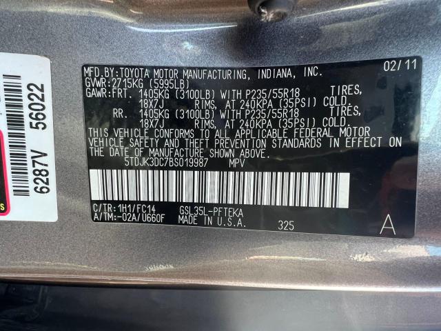 5TDJK3DC7BS019987 - 2011 TOYOTA SIENNA LE GRAY photo 10