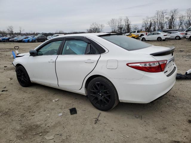 4T4BF1FK3GR584551 - 2016 TOYOTA CAMRY LE WHITE photo 2