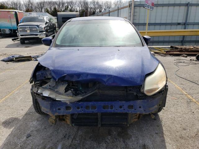 1FAHP3K24CL205960 - 2012 FORD FOCUS SE BLUE photo 5